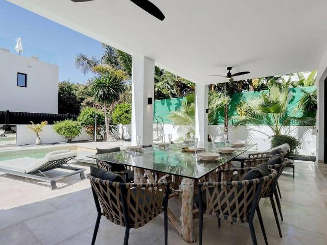 Villa for rent in Marbesa, Marbella, Málaga