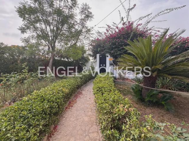 Villa for rent in Montroy, Valencia