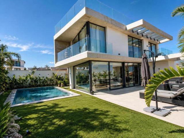 Villa for rent in Nueva Andalucia, Marbella, Málaga
