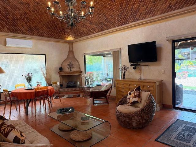 Villa for Rent in Rancho Labradores