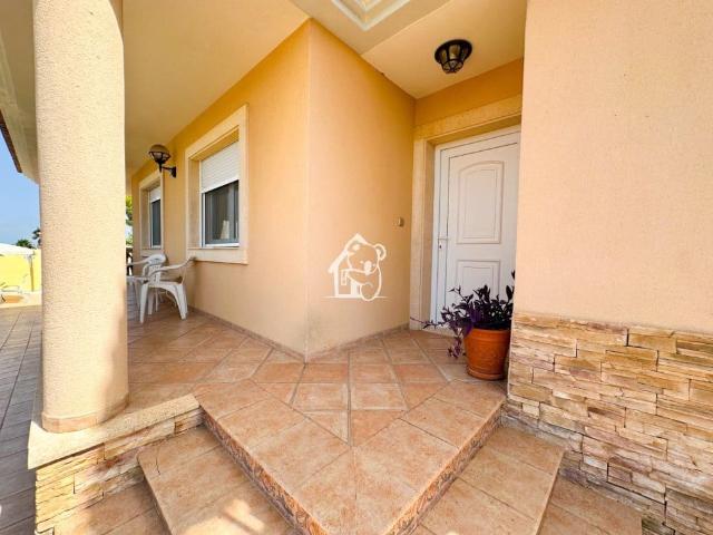 Villa for rent in San Miguel de Salinas, Alicante