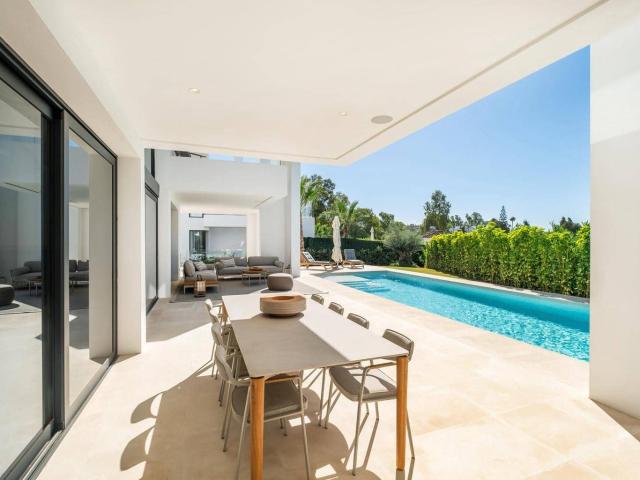 Villa for rent in Sotoserena, Estepona, Málaga