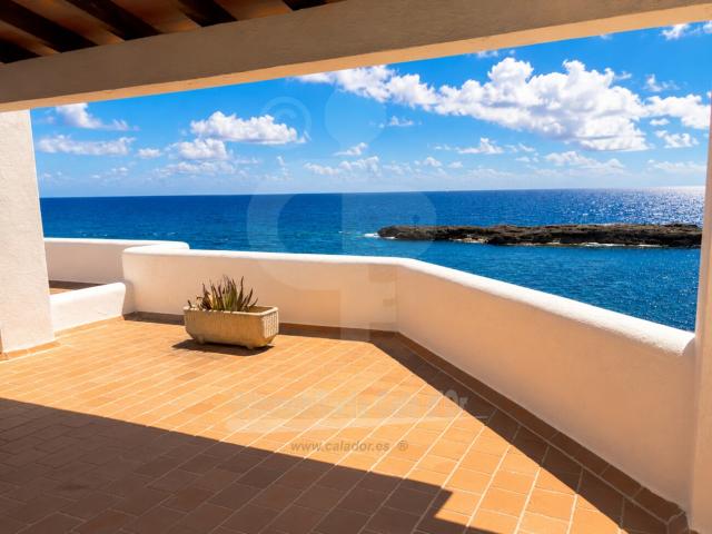 Villa frente al mar en Es Fortí, Cala d'Or