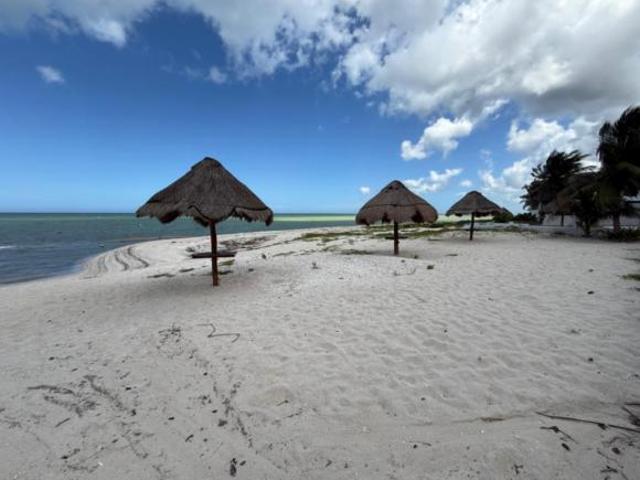 VILLA FRENTE AL MAR EN VENTA | UAYMITÚN, KM 15