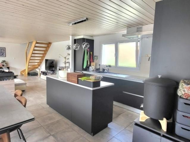 Villa / Gebäude mit 2 Wohnungen 1x 3,5 Zimmer Maisonette + 1x Studio