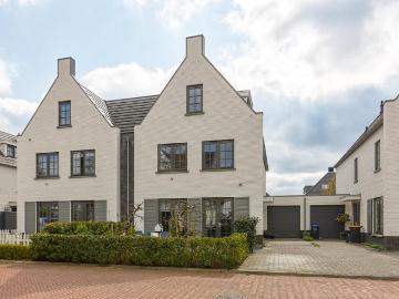 Villa, halfvrijstaande woning te huur in Den Haag