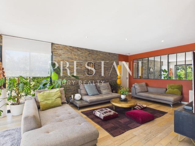 Villa Haut Bouliac de plain pied de 168 m² avec piscine et d. 168m² Bouliac