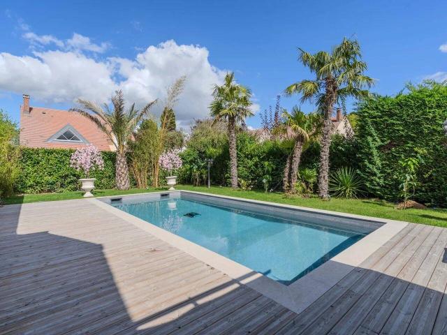 Villa haut de gamme à louer à Bussy St Georges