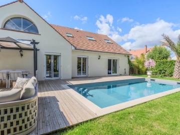 Villa haut de gamme à louer à Bussy St Georges
