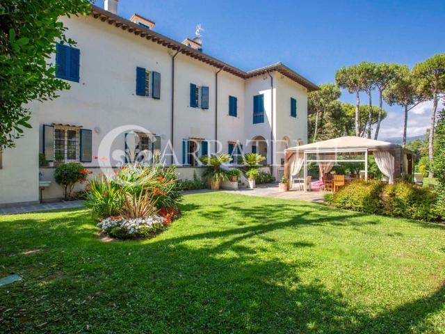Villa in vendita Massa, Toscana