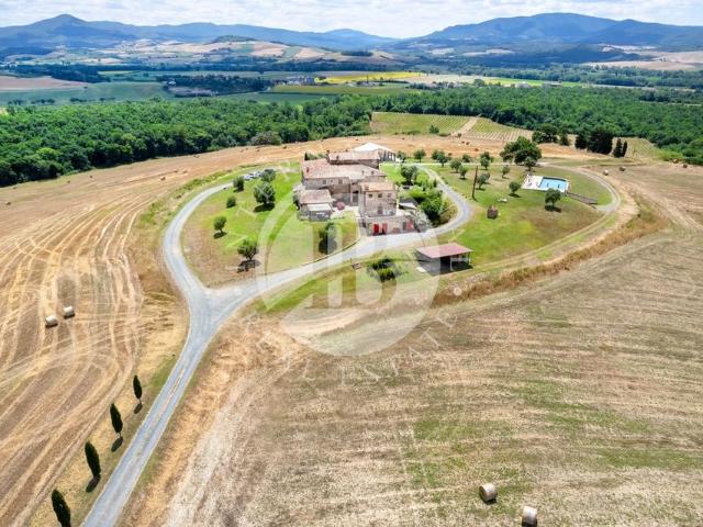 Villa in vendita Montecatini di Val di Cecina, Italia