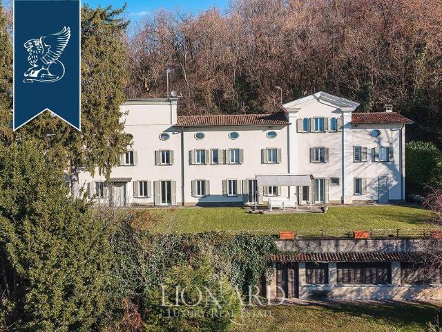 Villa in vendita Nembro, Italia