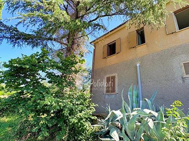 Villa in vendita a Cottanello RI