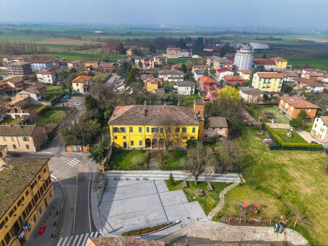 Villa in vendita a Codevilla