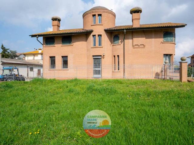Villa in vendita a Codigoro FE