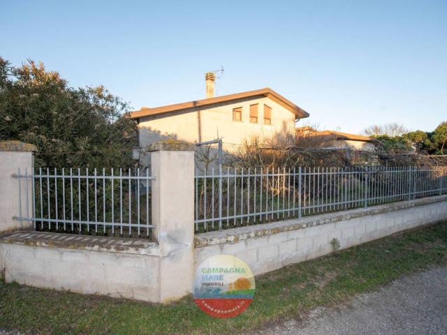 Villa in vendita a Codigoro FE