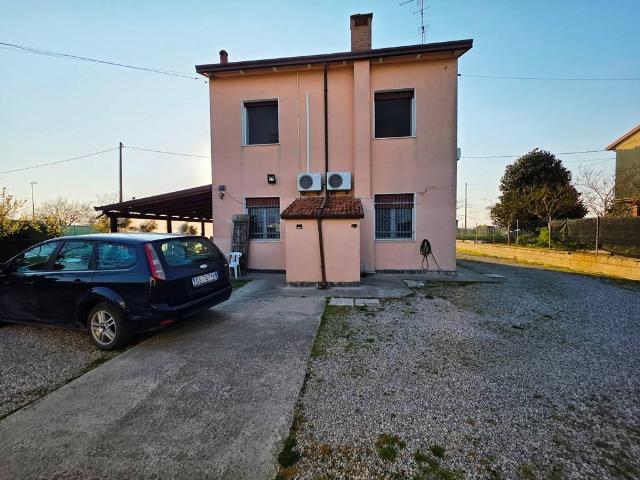 Villa in vendita a Codigoro FE