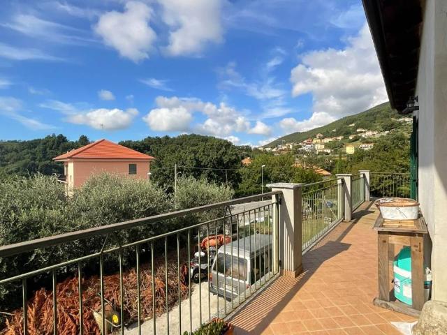 Villa in vendita a Cogoleto GE