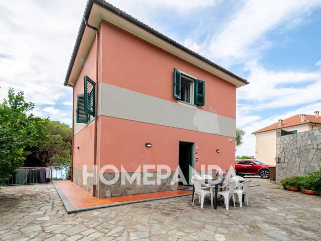 Villa in vendita a Cogoleto GE