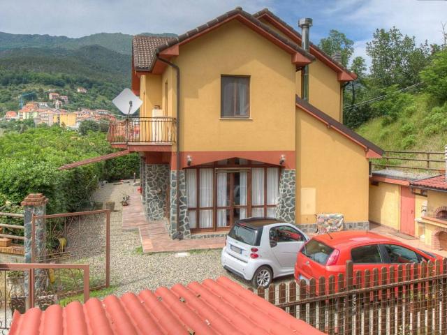 Villa in vendita a Cogoleto GE