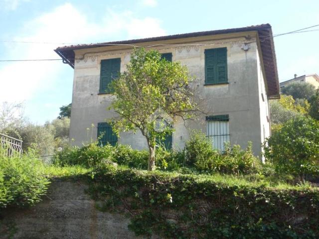 Villa in vendita a Cogorno GE