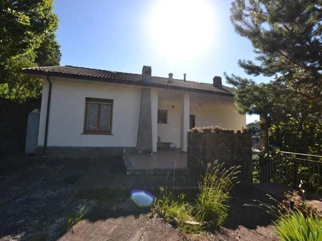 Villa in vendita a Cogorno GE