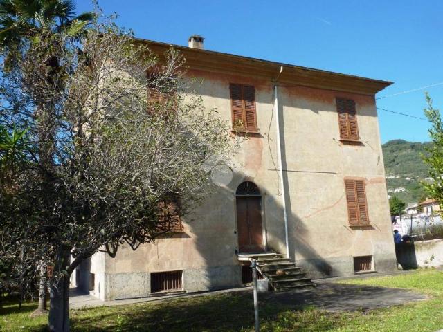 Villa in vendita a Cogorno GE