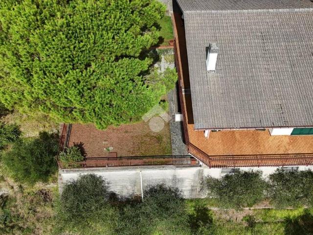 Villa in vendita a Cogorno GE