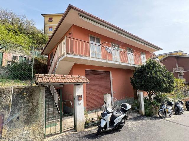 Villa in vendita a Cogorno GE
