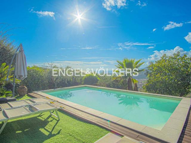 Villa in vendita a Cogorno GE
