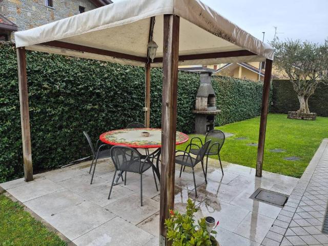 Villa in vendita a Cogliate MB
