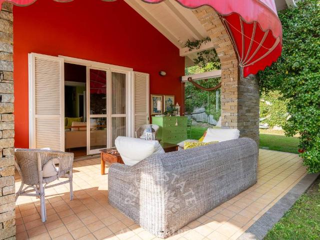 Villa in vendita a Colazza NO