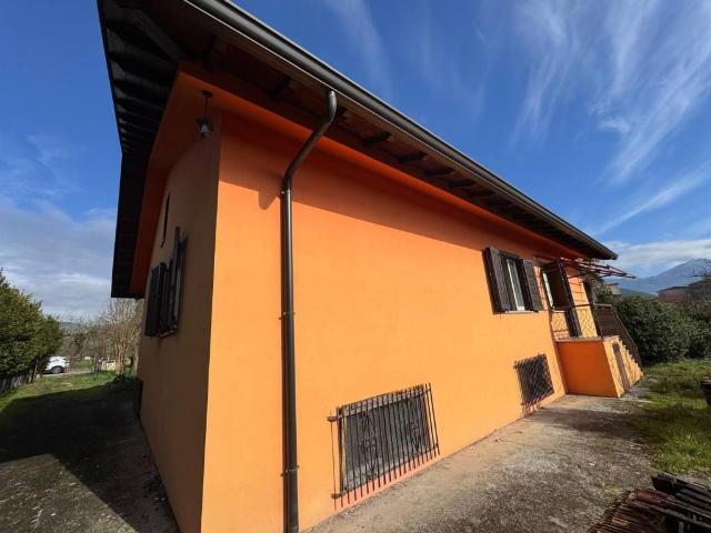 Villa in vendita a Colfelice FR