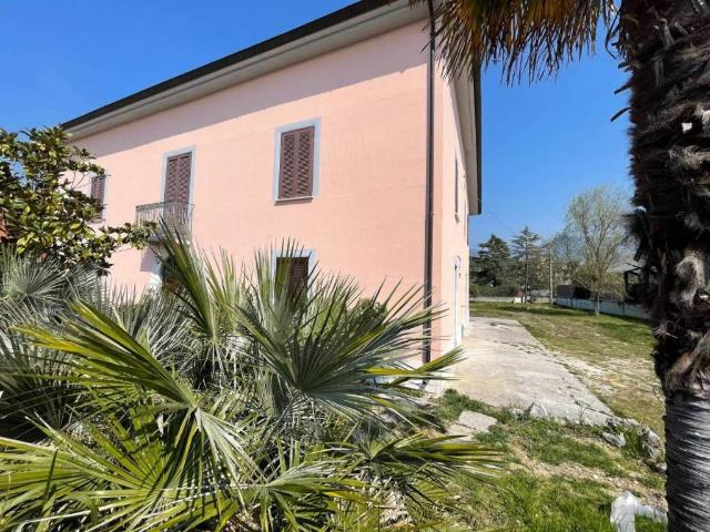 Villa in vendita a Colfelice FR