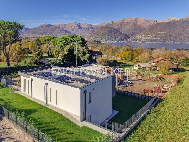 Villa in vendita a Colico LC