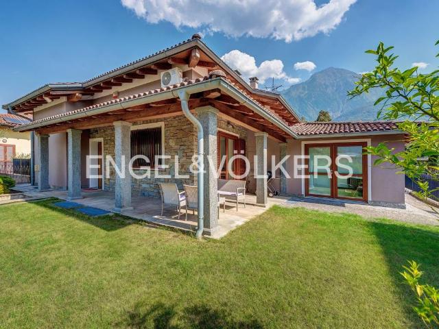 Villa in vendita a Colico LC