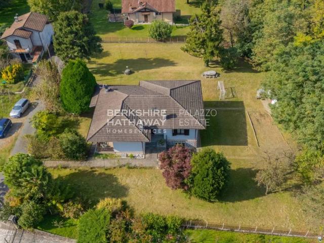 Villa in vendita a Colico LC