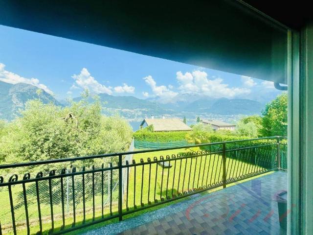 Villa in vendita a Colico LC