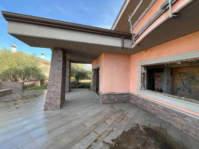 Villa in vendita a Colonna RM