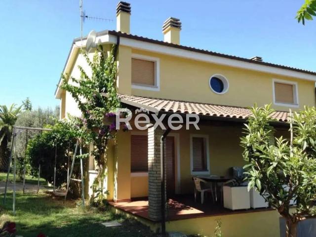 Villa in vendita a Colonnella TE