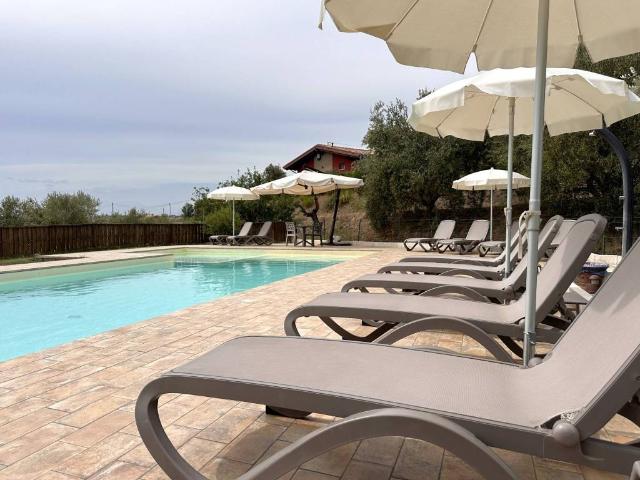 Villa in vendita a Colonnella TE
