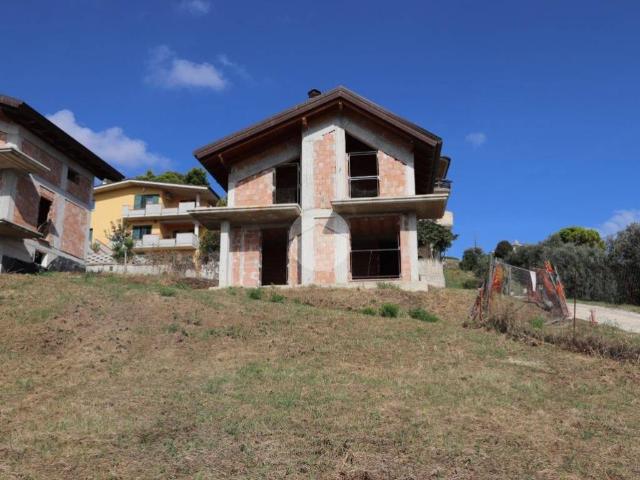Villa in vendita a Colonnella TE