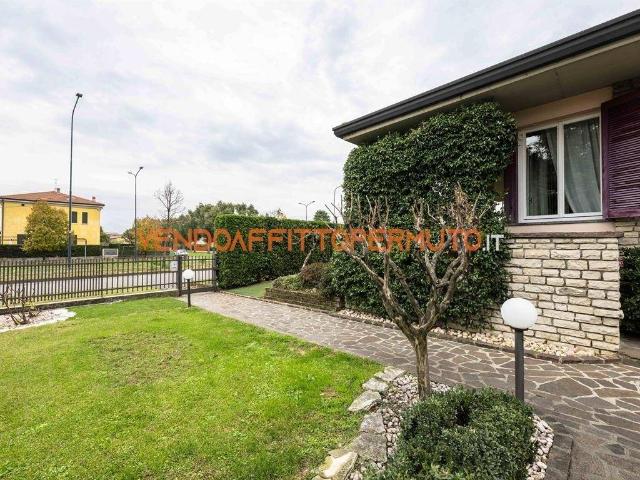 Villa in vendita a Cologne BS