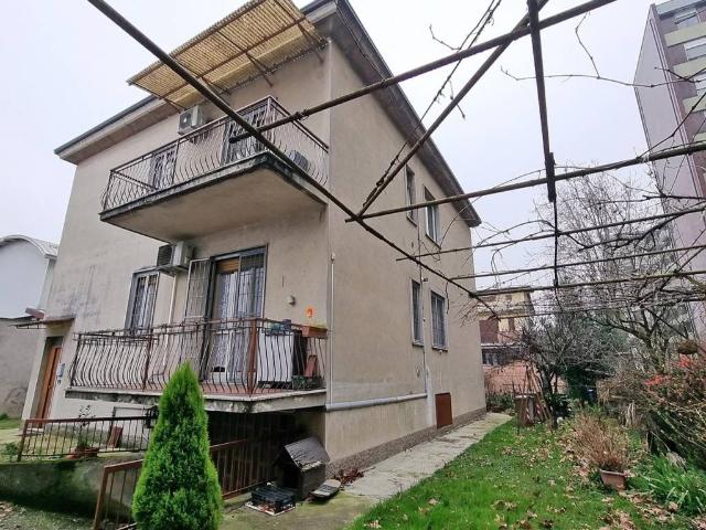 Villa in vendita a Cologno Monzese MI