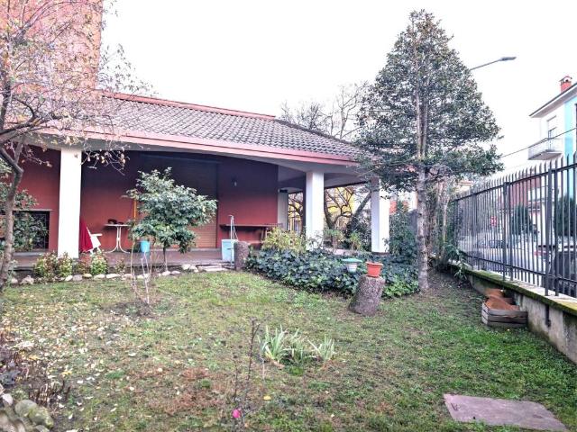 Villa in vendita a Cologno Monzese MI