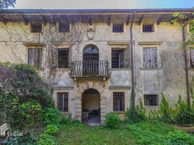 Villa in vendita a Colognola Ai Colli VR