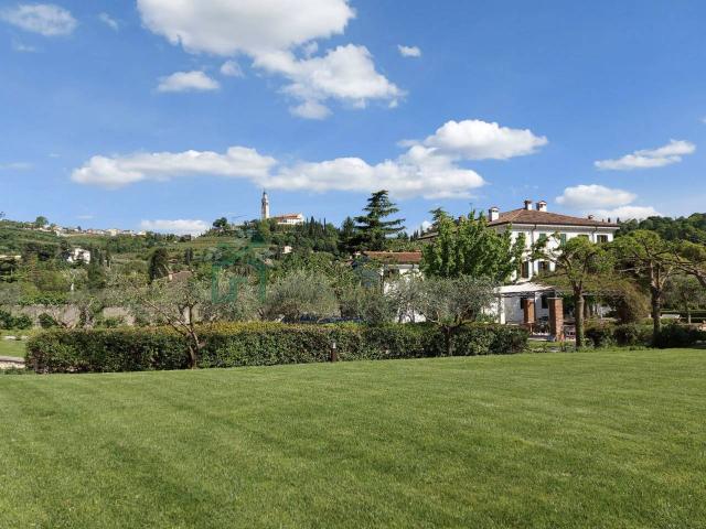 Villa in vendita a Colognola Ai Colli