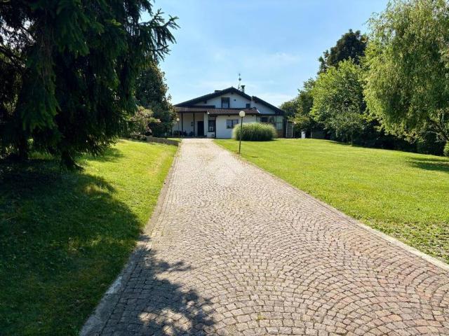 Villa in vendita a Colloredo di Monte Albano UD
