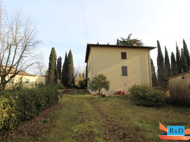 Villa in vendita a Colle di Val d'Elsa SI