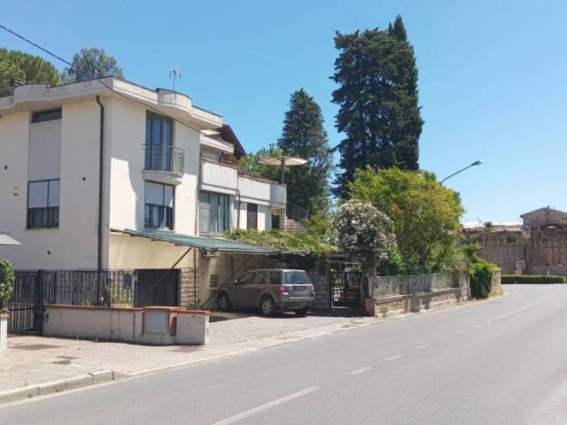 Villa in vendita a Colle di Val d'Elsa SI